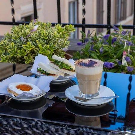 Pellegrino 104 Rooftop View * Roma